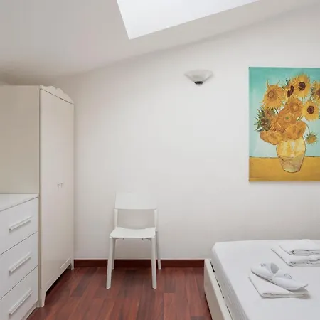1 Bedroom Apt - Duomo 4 * ميلان