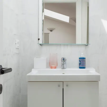 شقة 1 Bedroom Apt - Duomo 4 ميلان